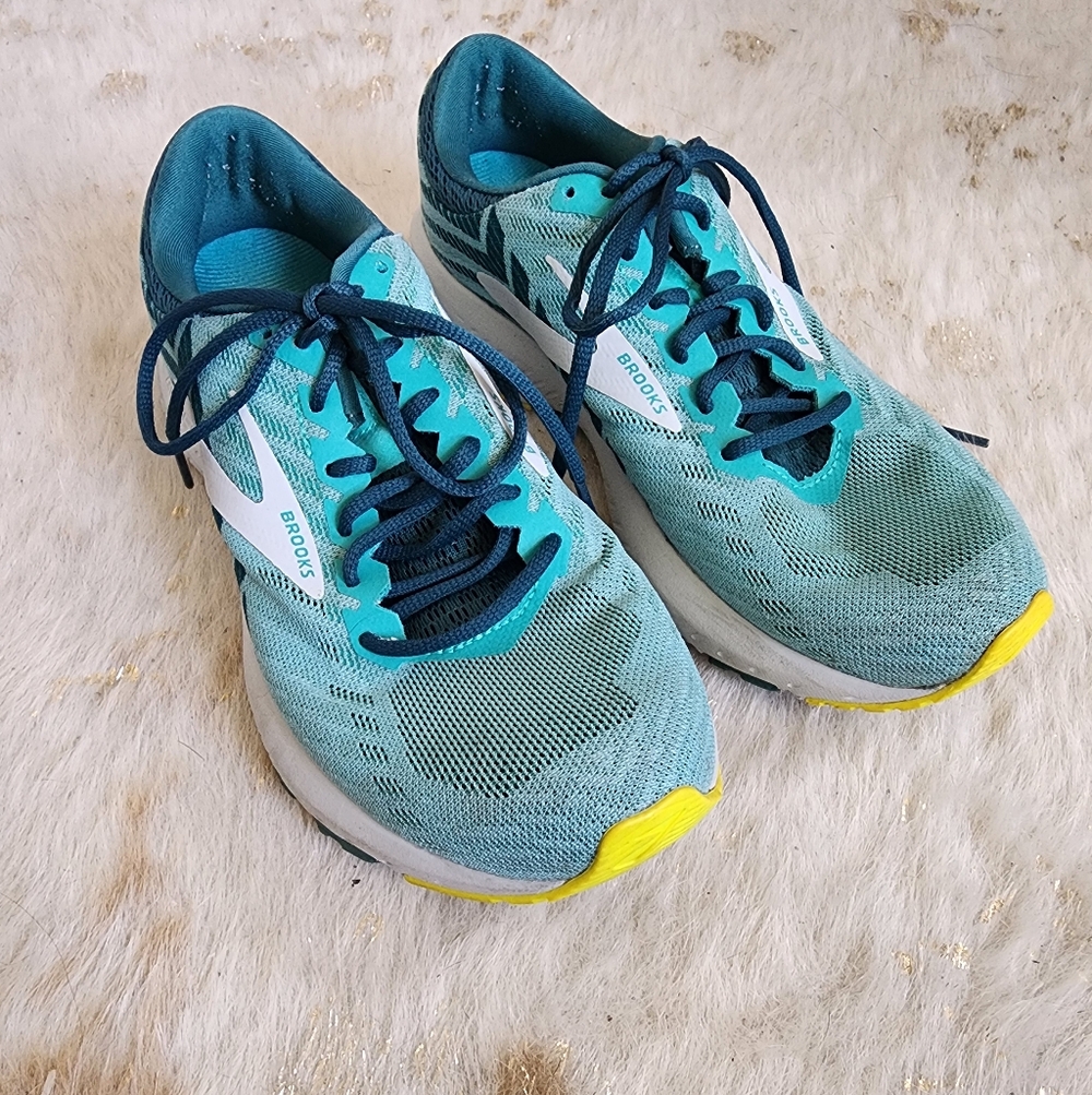 Brooks Women’s Launch 6 Teal Grey Running Shoe 1202851B365 Sneaker Size 7.5